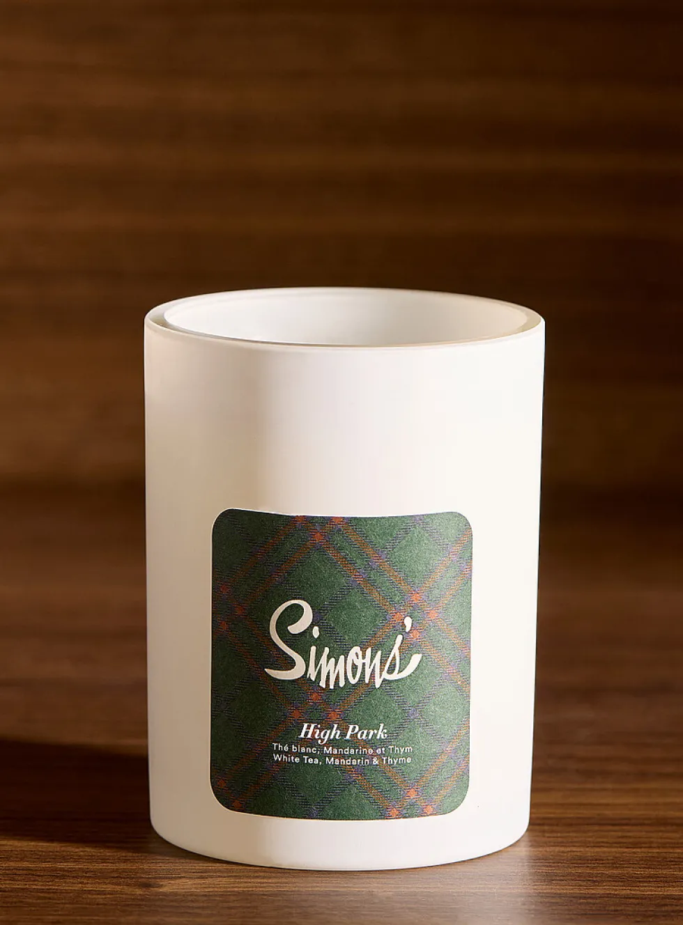 Canadian-inspired scented candle