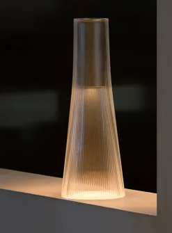 Candél portable conical lamp