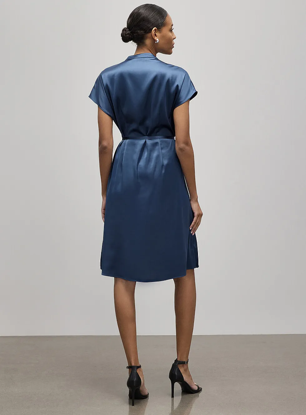 Cap-sleeve officer-collar satiny dress