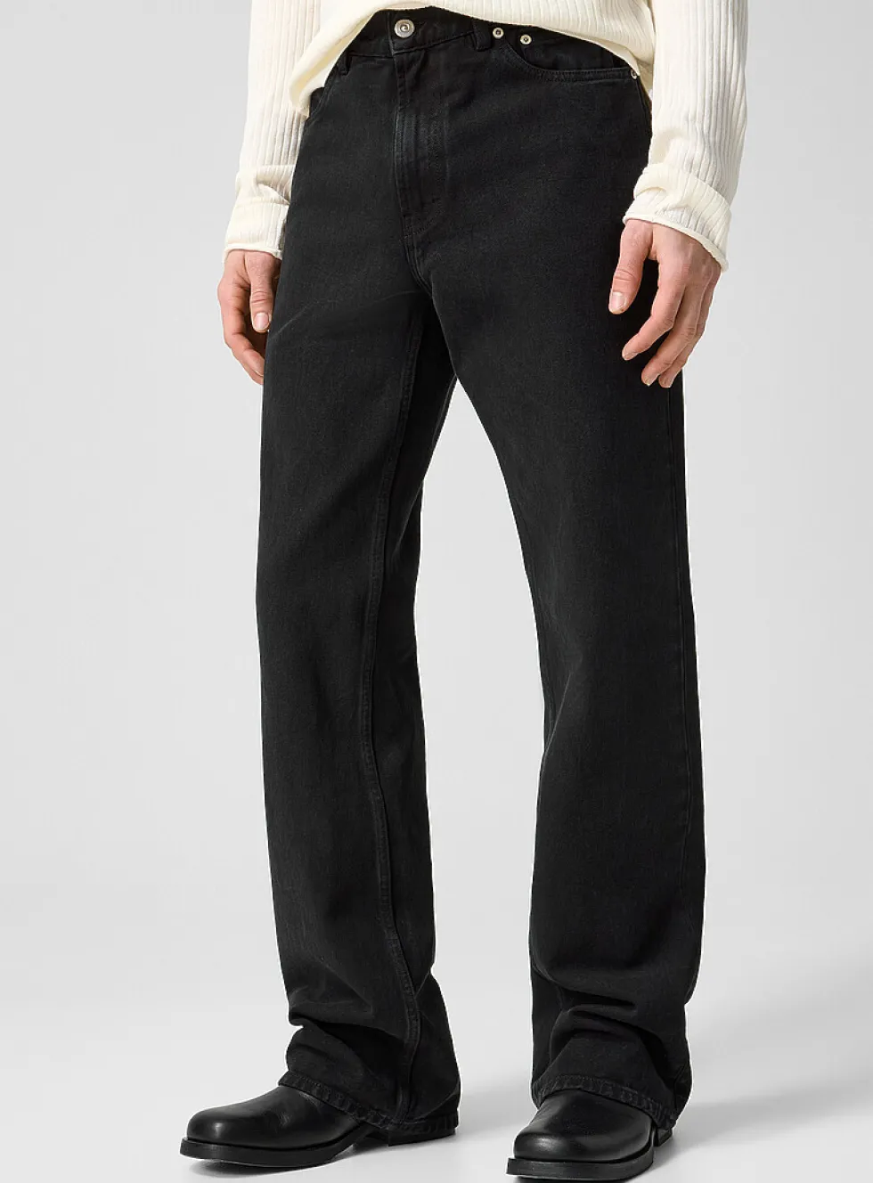 Carlson faded black jean