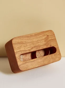 Cell phone sound amplifier