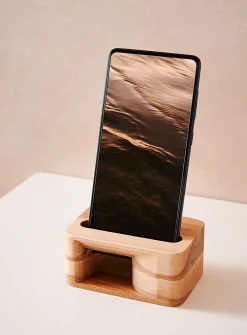 Cell phone sound amplifier