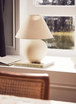 Ceramic jar table lamp
