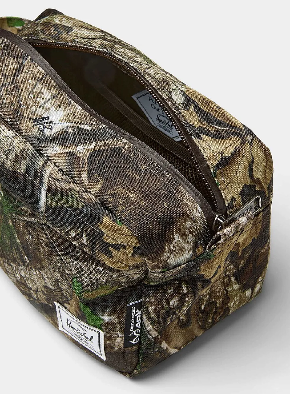 Chapter Realtree® travel case