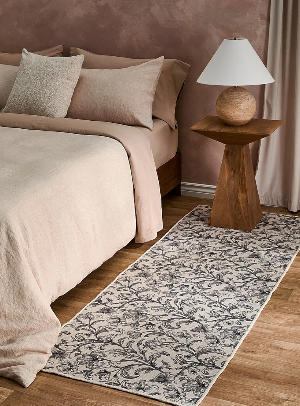 Charcoal flowers woven hallway rug