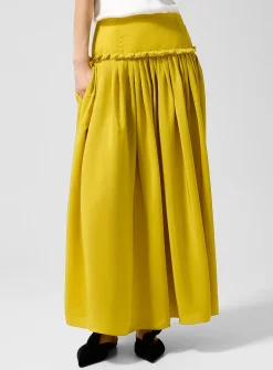Charming ruffled crepe skirt