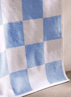 Checkered organic cotton beach towel