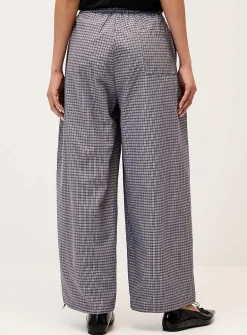 Checkered poplin barrel-leg pant