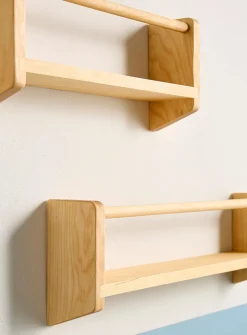 Children's wall-mounted bookcase