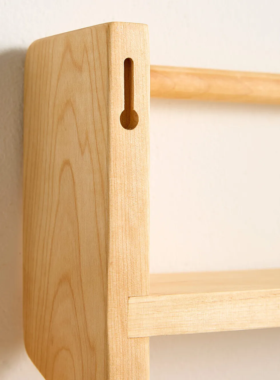 Children's wall-mounted bookcase