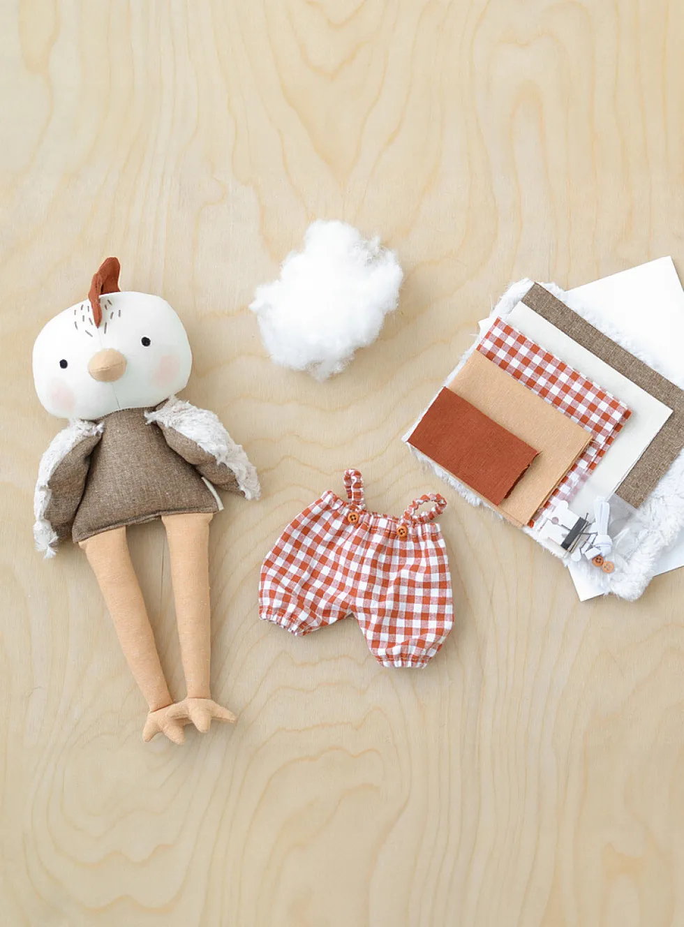 Clarence plush rooster sewing set