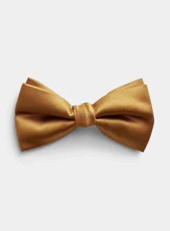 Classic bow tie