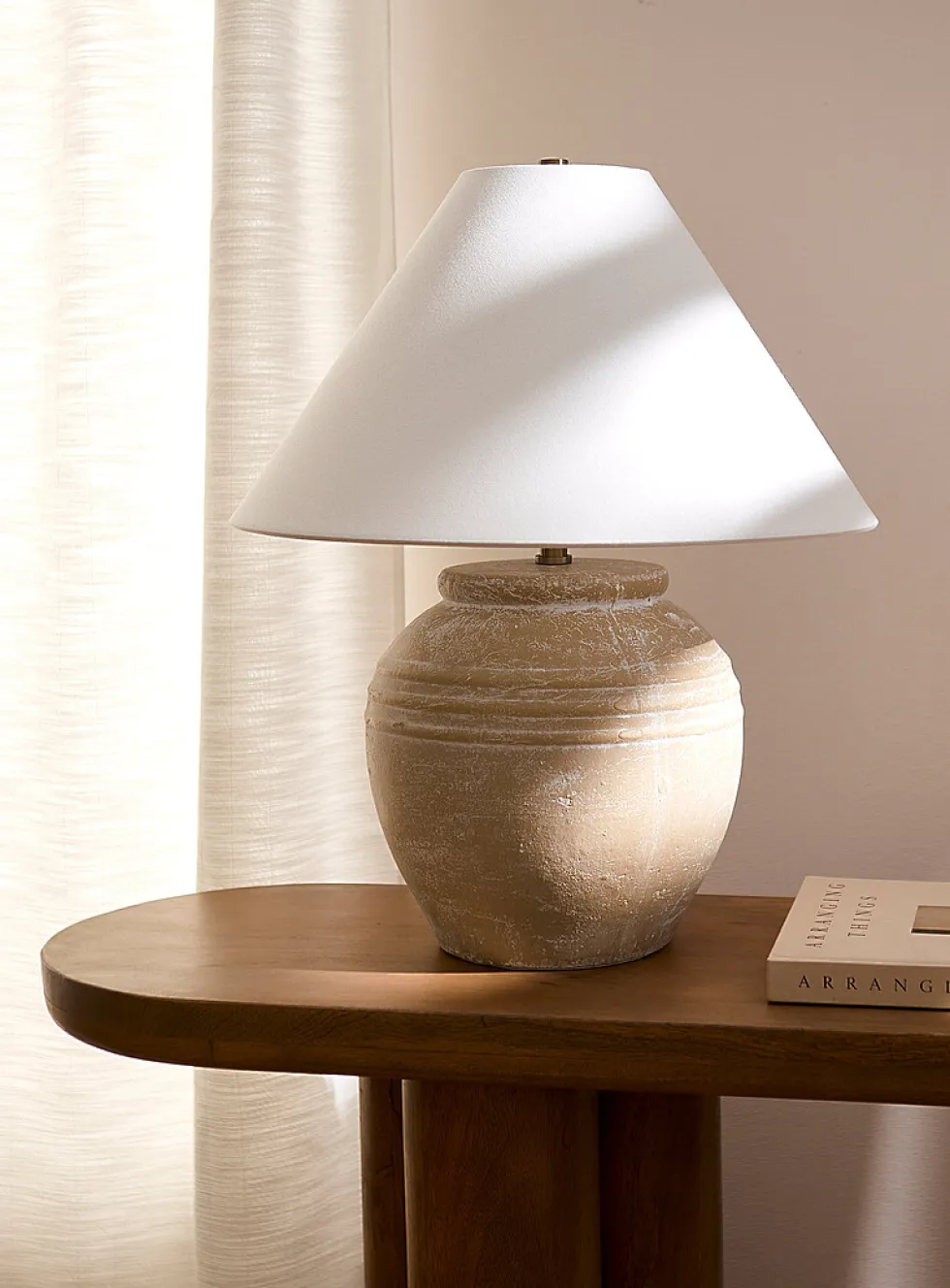Classic cream ceramic base lamp