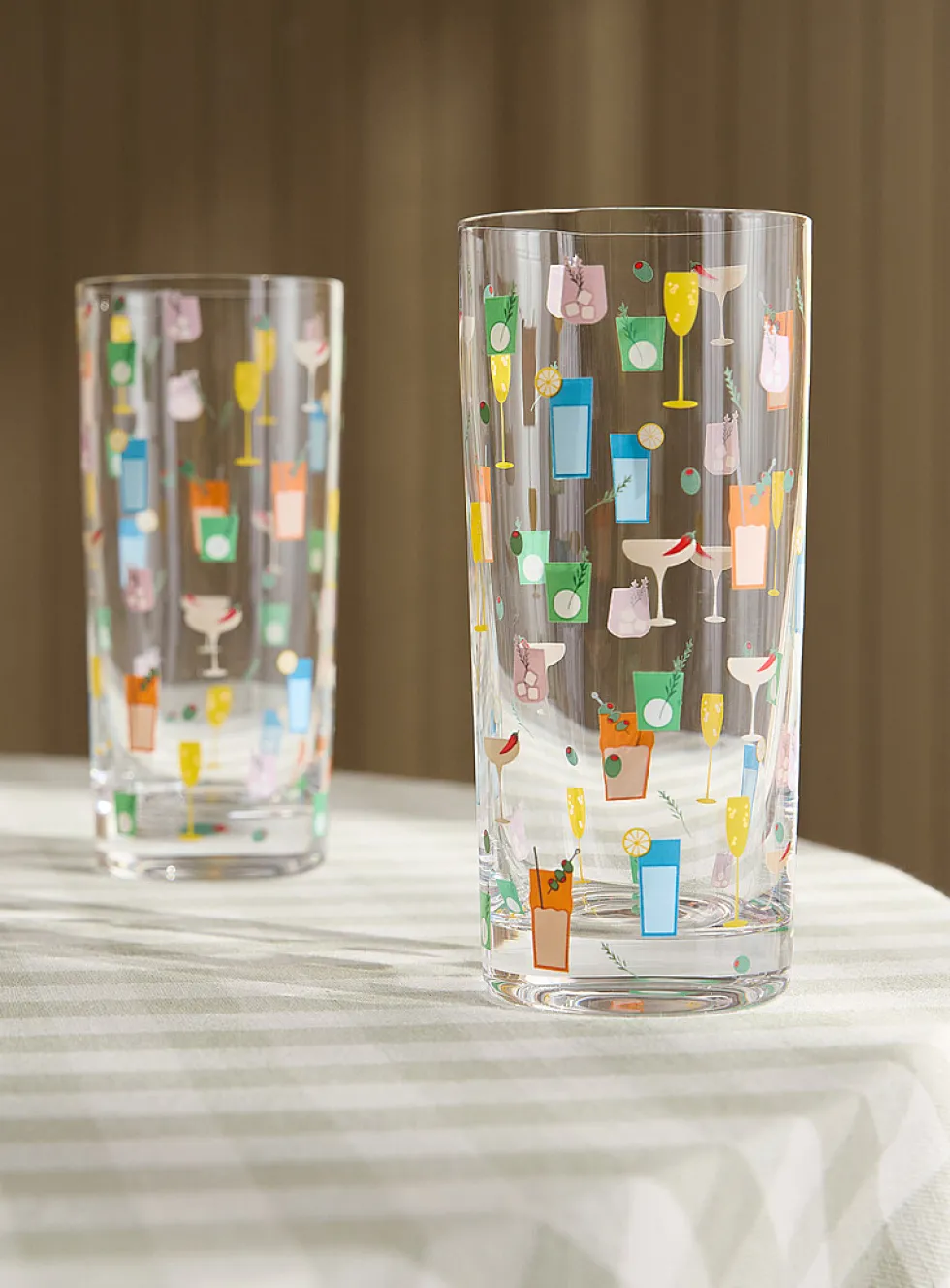 Cocktails print glasses