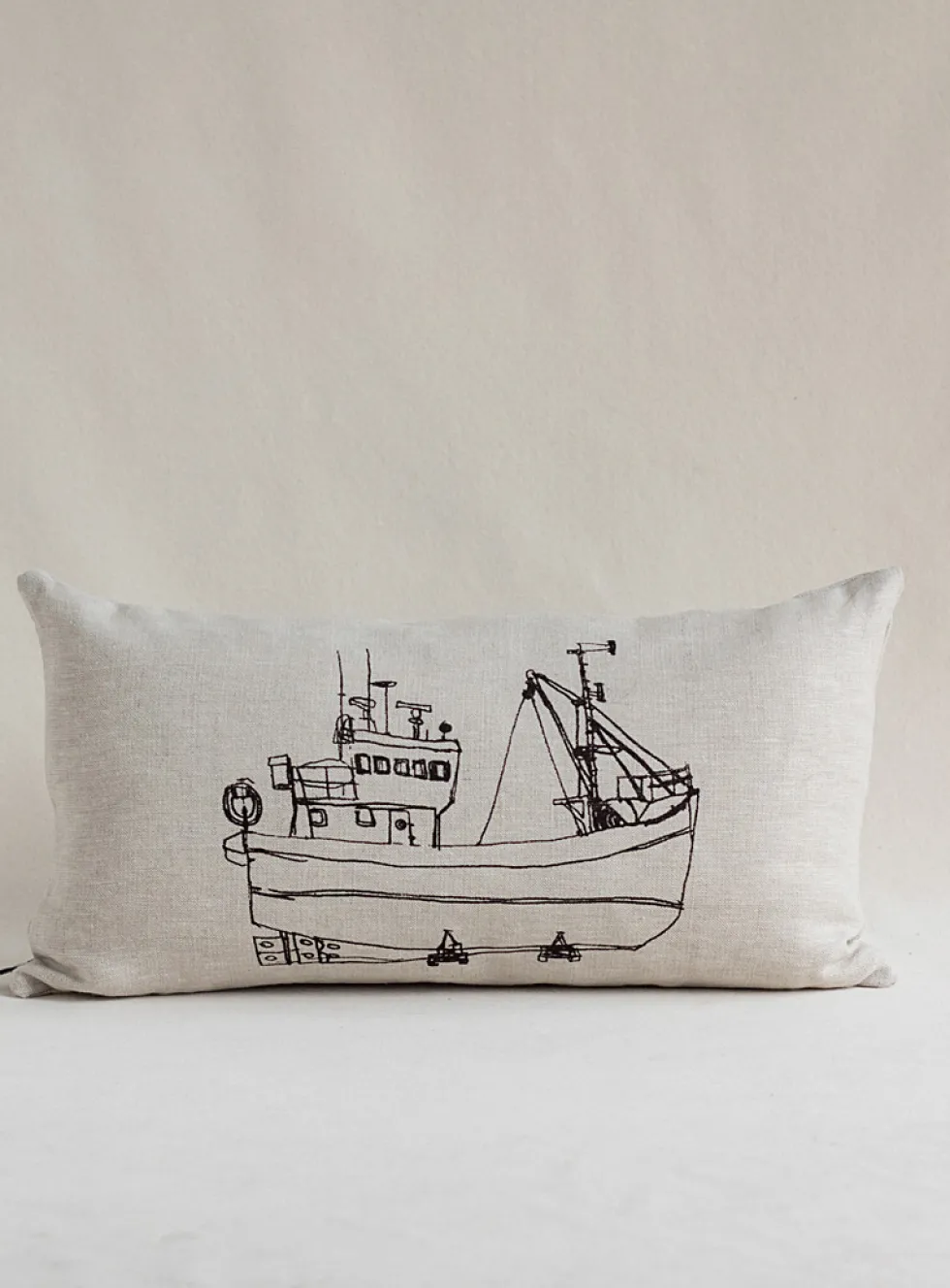 Cod fishing linen cushion