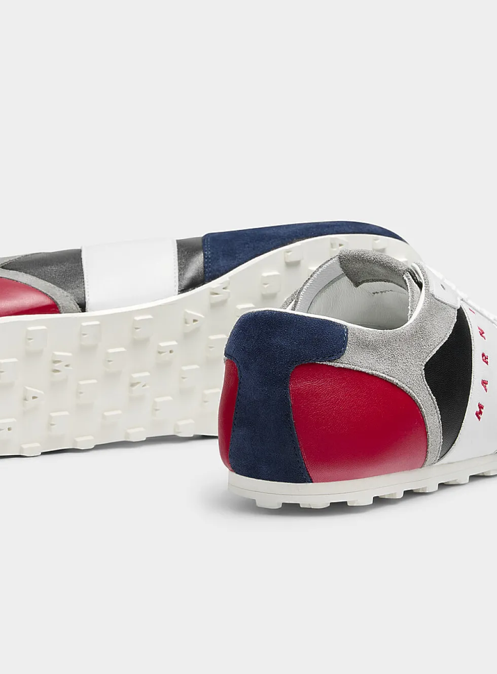 Colour-block low-profile sneakers