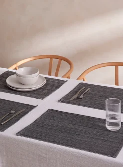 Coloured placemats
