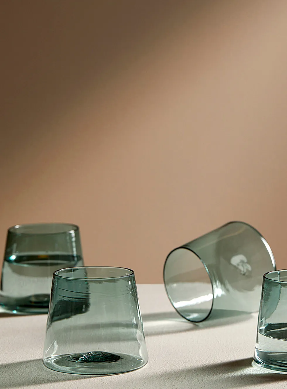 Colourful glass set