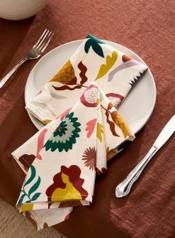 Colourful napkin set