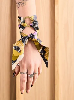 Colourful pure silk and ring set