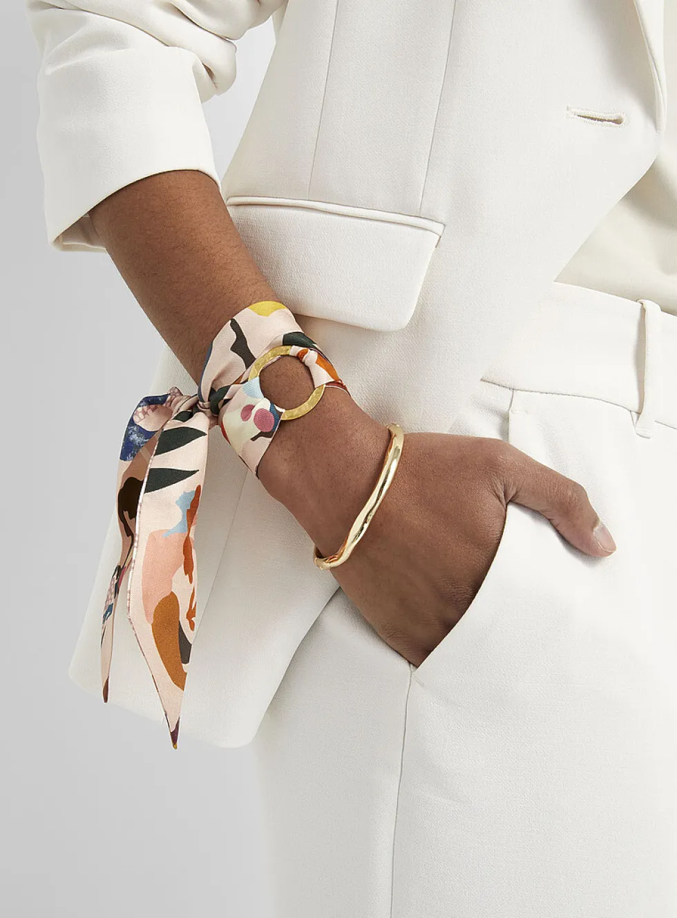 Colourful pure silk and ring set