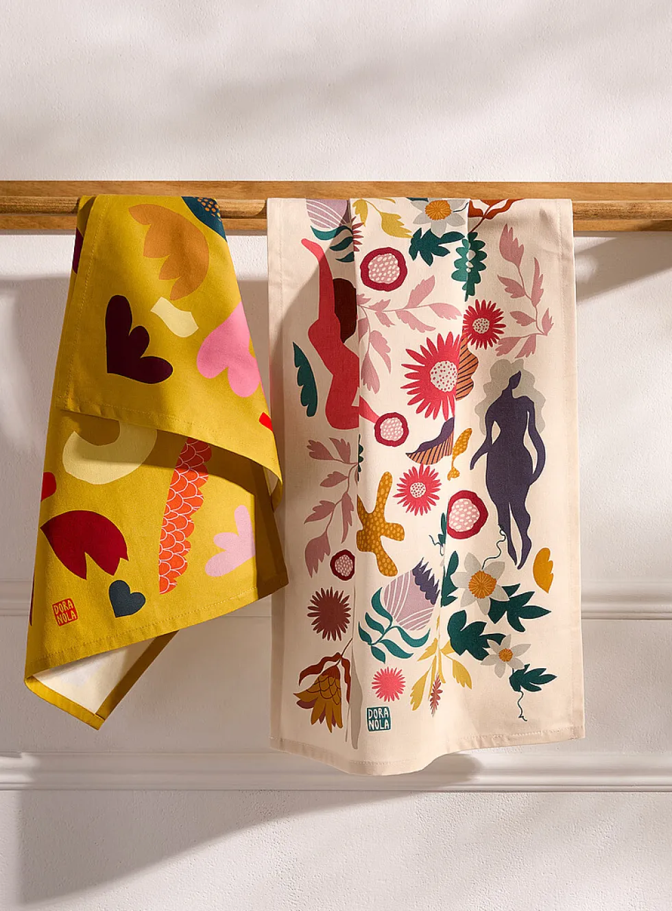 Colourful tea towel set