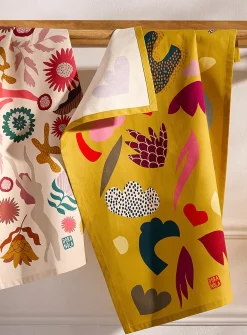 Colourful tea towel set