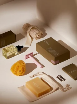 Complete shaving box set