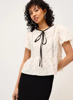 Contrast bow embroidered blouse