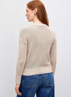 Contrasting overcast fine-knit sweater