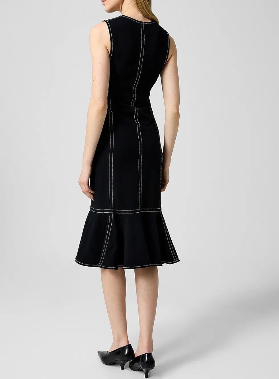 Contrasting seams black dress