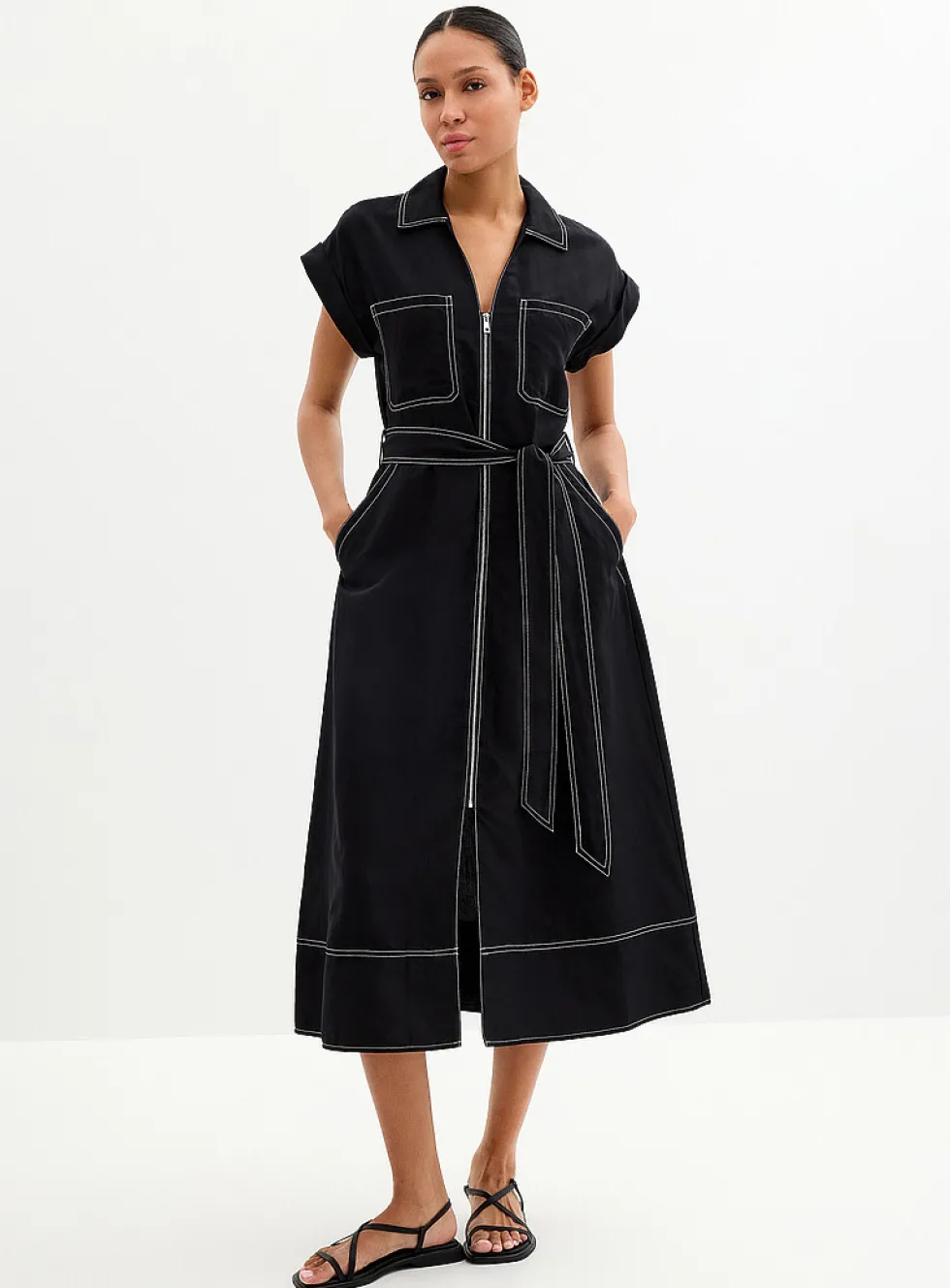 Contrasting stitching zip-up dress