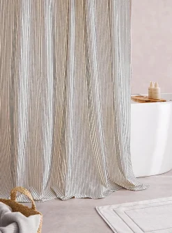 Contrasting stripes woven shower curtain