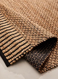 Contrasting trim jute artisanal rug