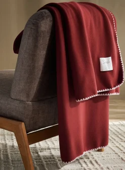 Contrasting trim polar fleece throw