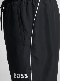 Contrast-trim swim short