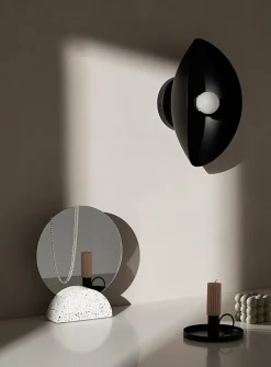 Coquelicot light fixture