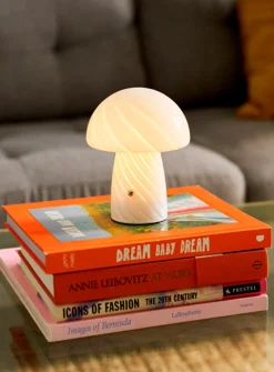 Cordless mushroom table lamp