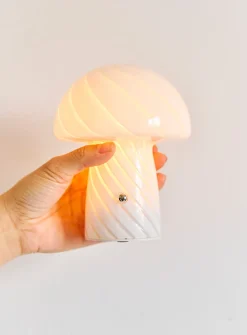 Cordless mushroom table lamp