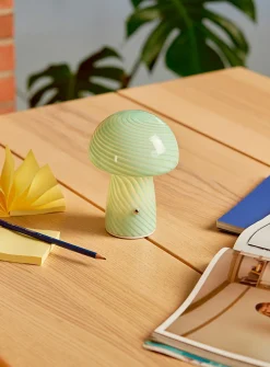 Cordless mushroom table lamp