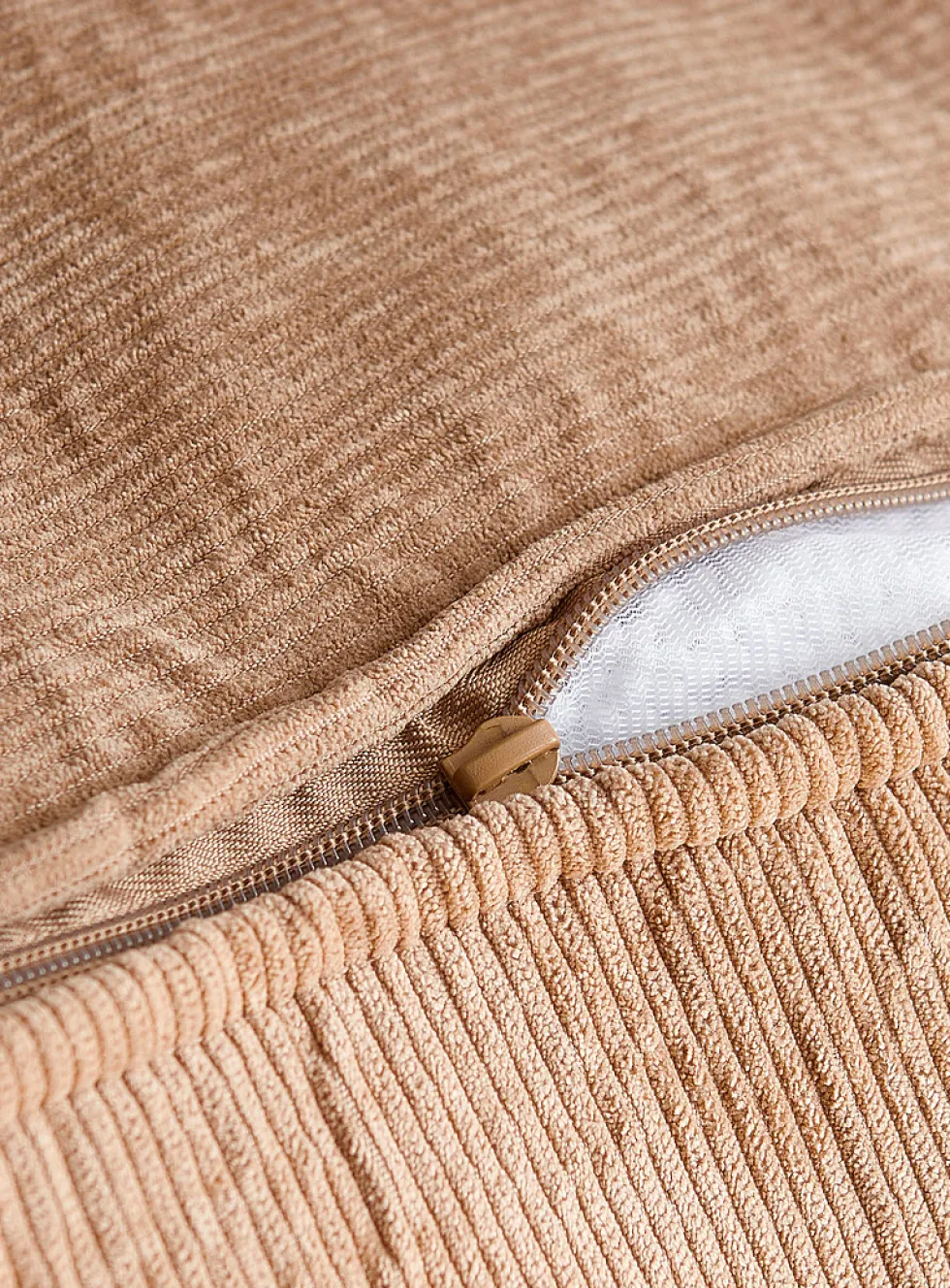 Corduroy square pouf