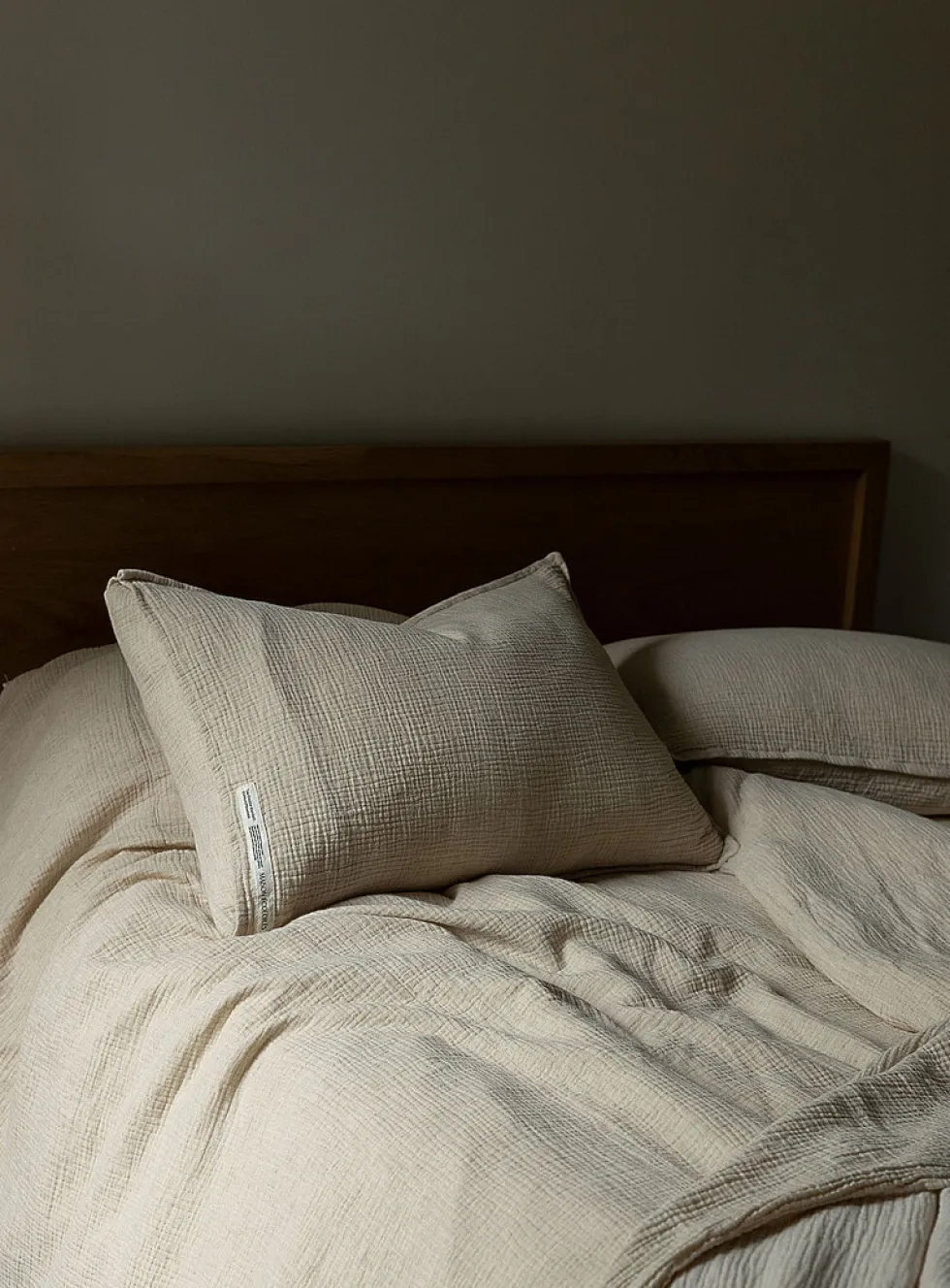 Cotton and linen pillowcase set