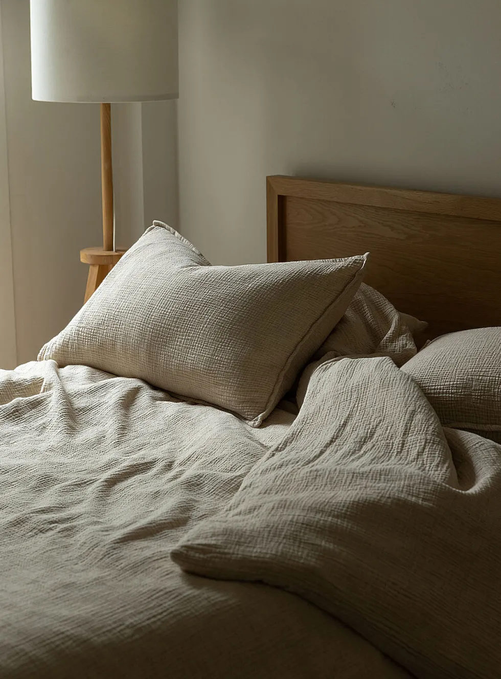 Cotton and linen pillowcase set