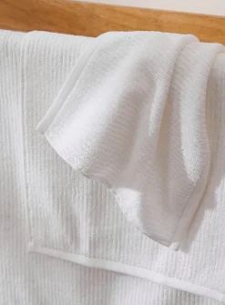 Cotton and modal towels