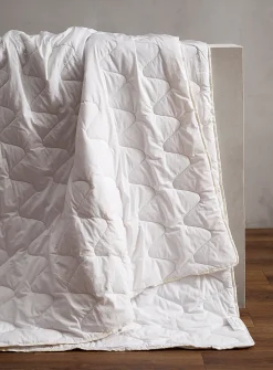 Cotton and wool duvet