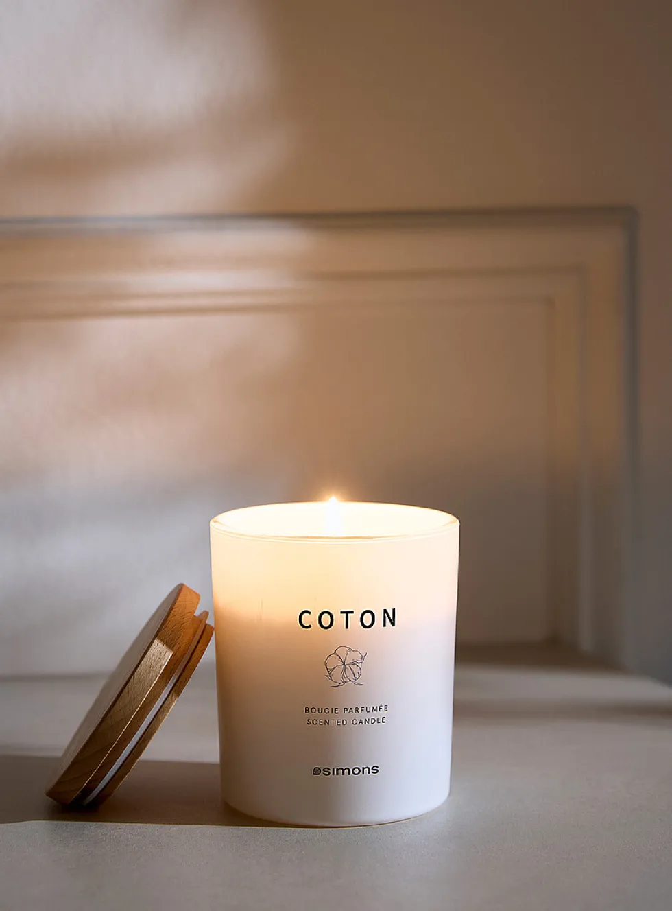 Cotton scented candle