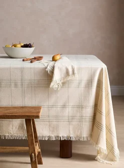 Countryside tartan tablecloth