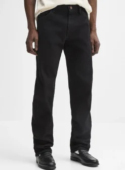 Cowboy-cut black jean