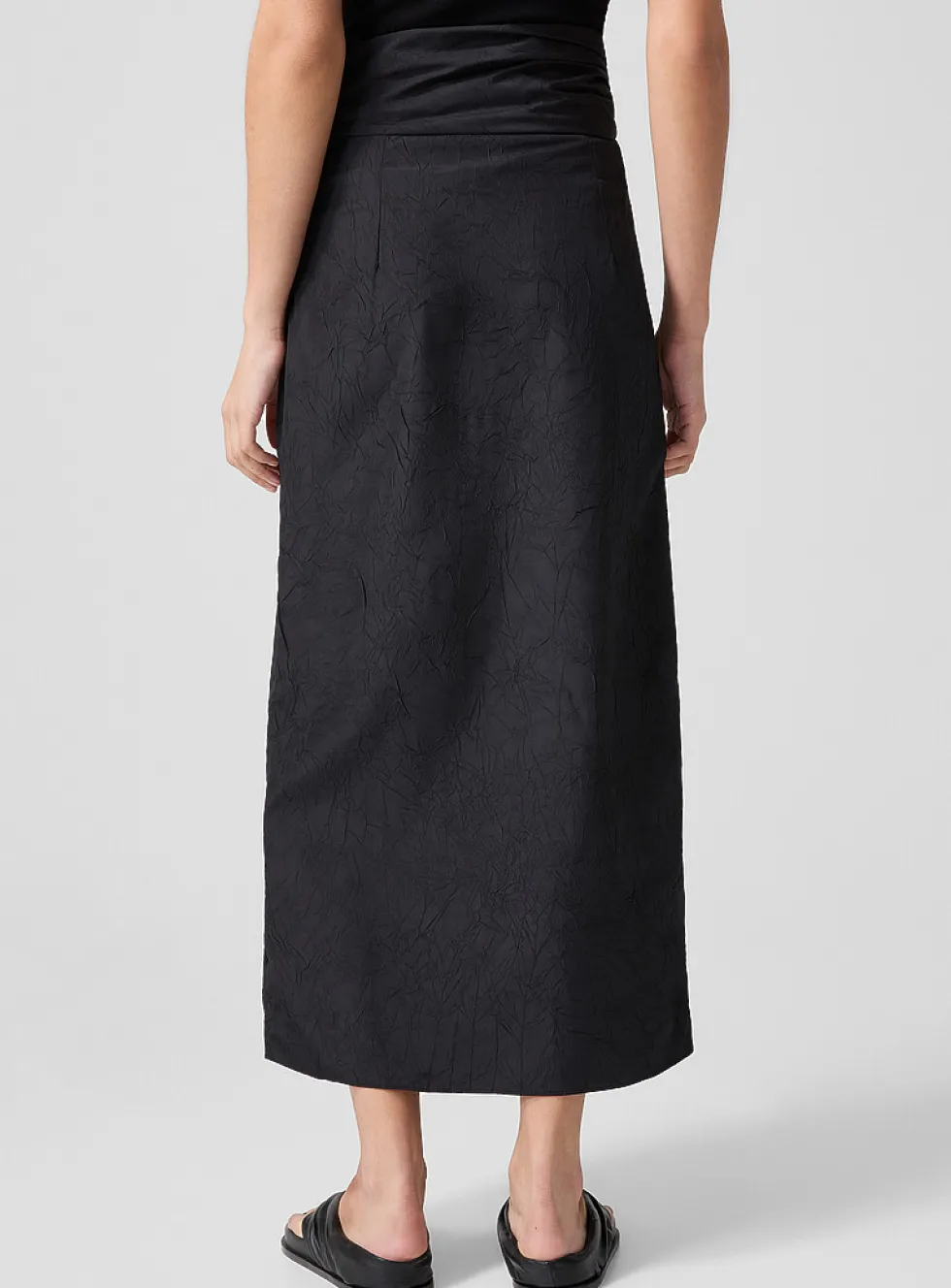 Crackled-texture sarong skirt