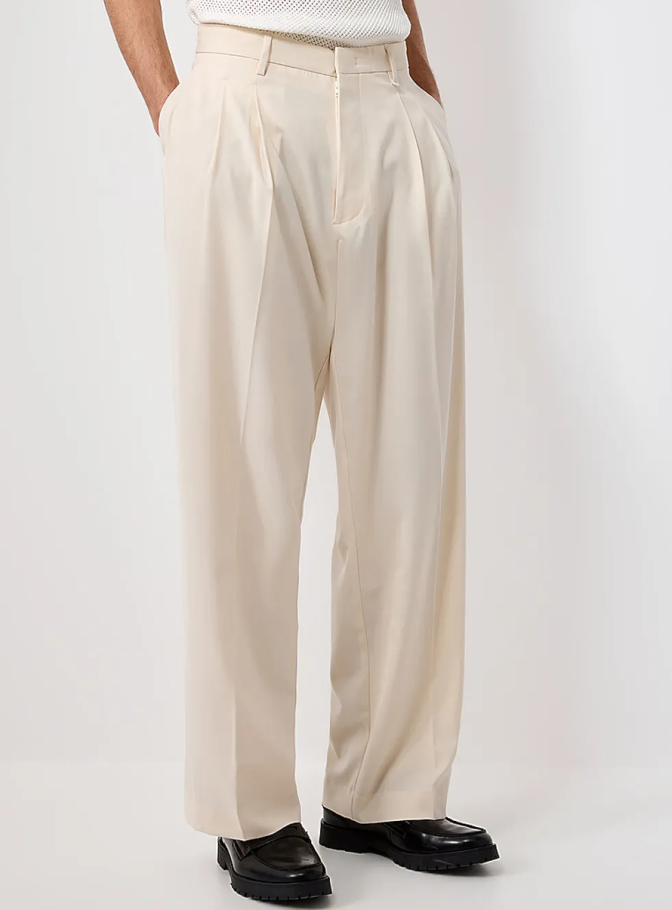 Cream double-pleated pant